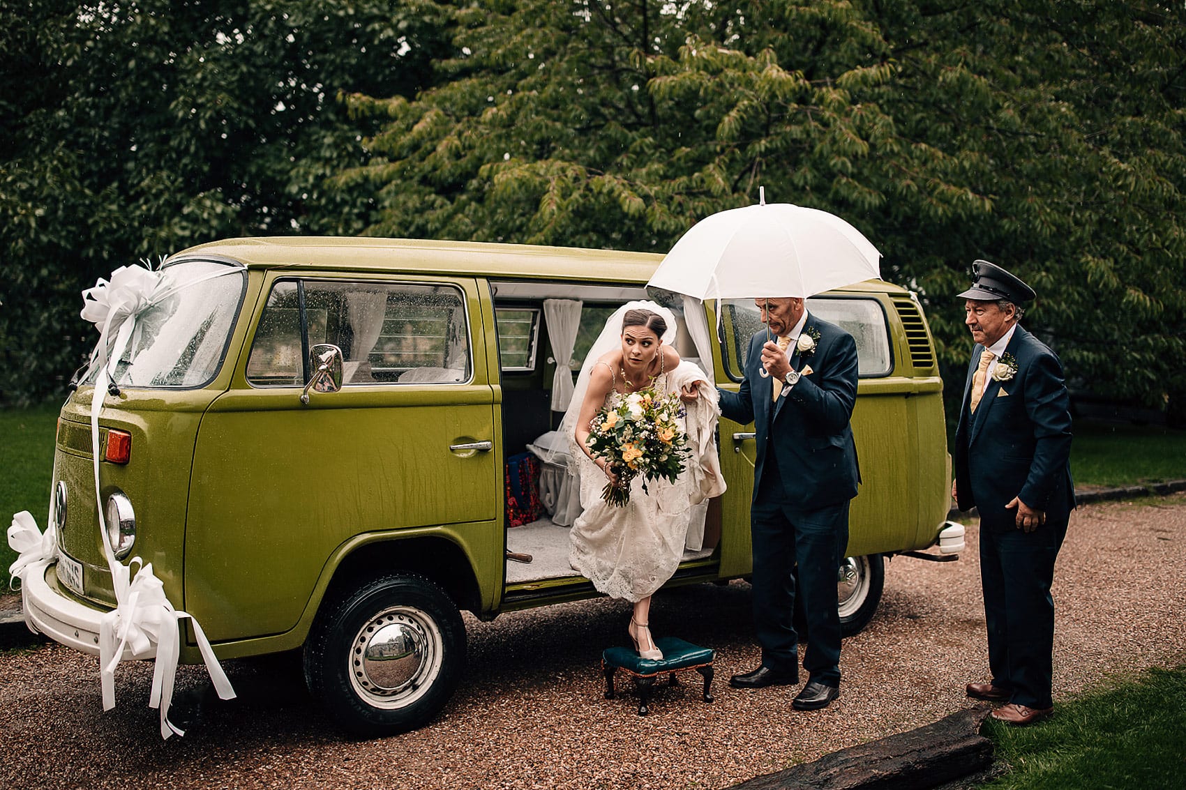 brides arrival adventurous couples photography