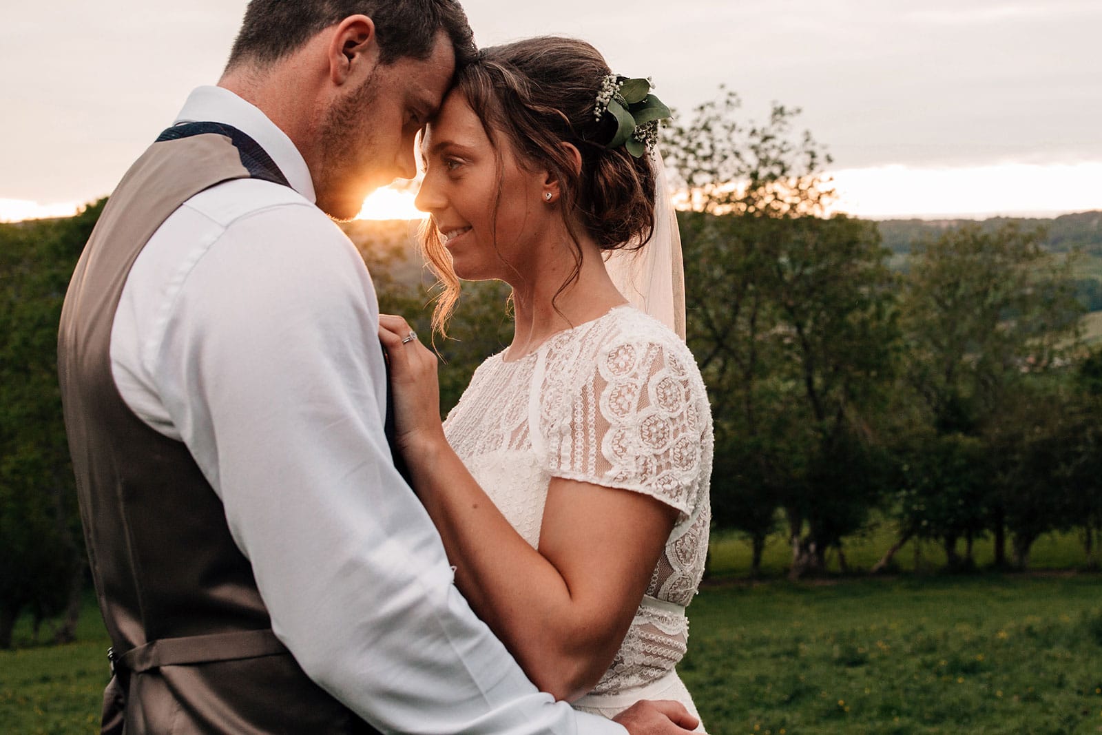 adventurous outdoor country garden wedding photography