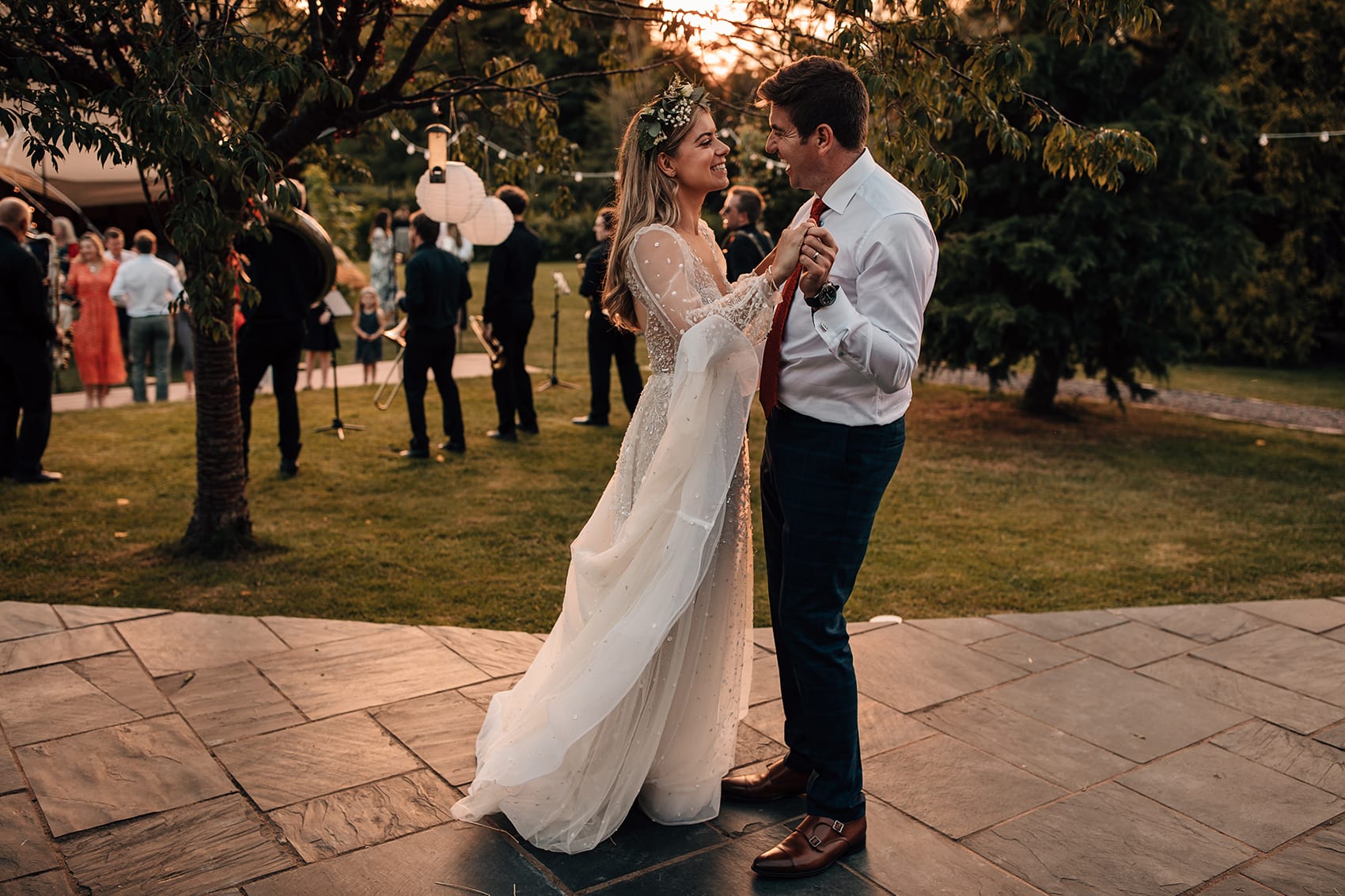 outdoors wedding dance-floor photography